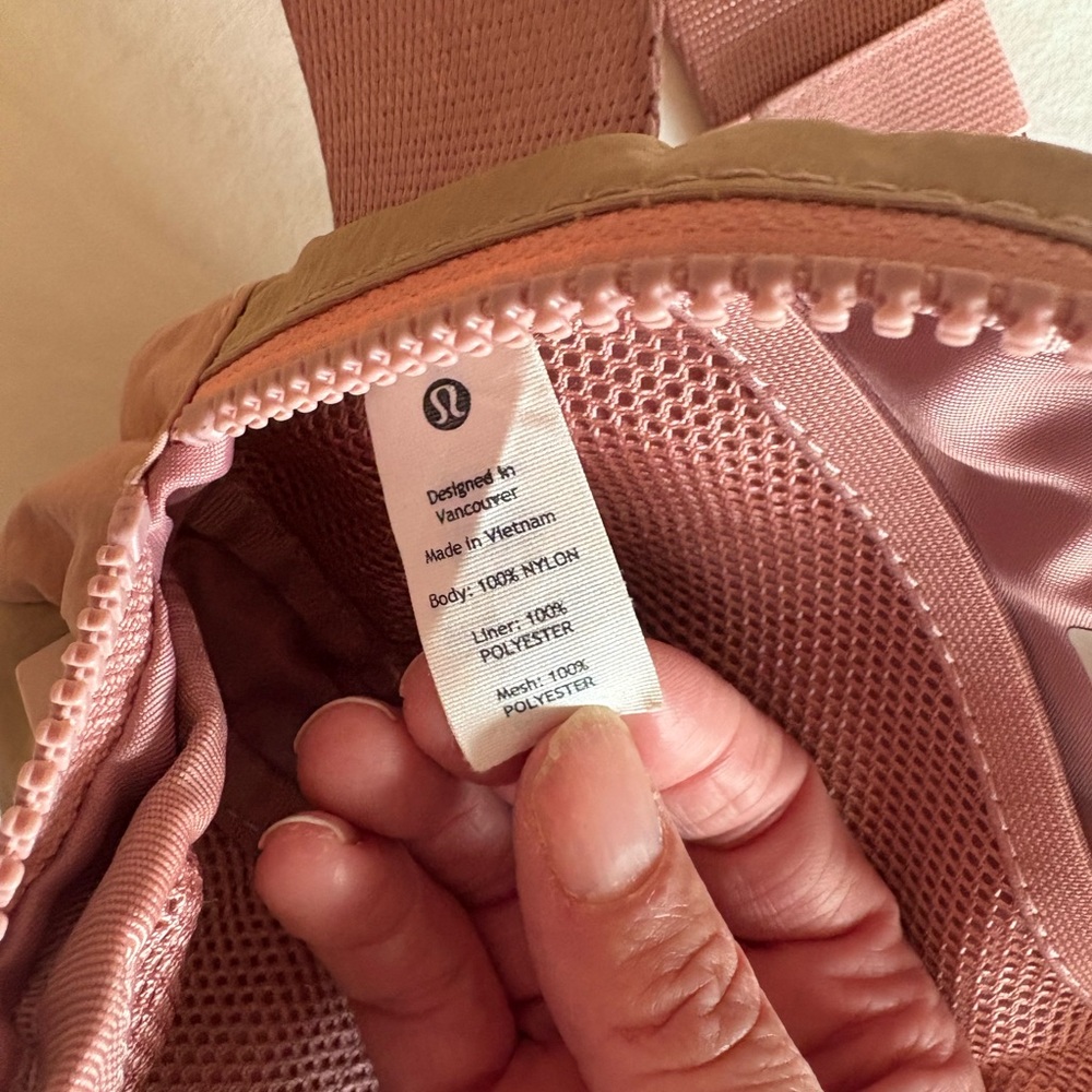Lulu Lemon Everywhere Belt Bag 1L Blush - Picture 7 of 7